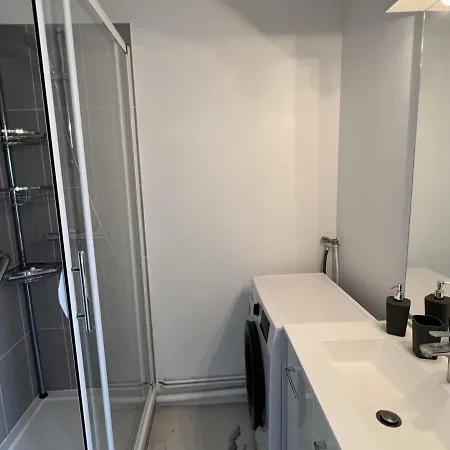 Bel Avec Terrasse, 2 Pieces, Proche Centre-ville, 4 Pers., Parking, Wifi, Animaux Acceptes - Fr-1-487-344 *